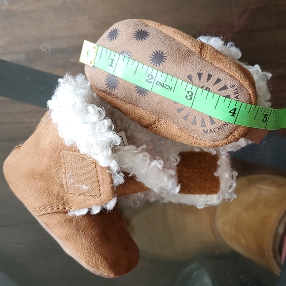 Ugg  NWT. Flash - Picture 5 of 6